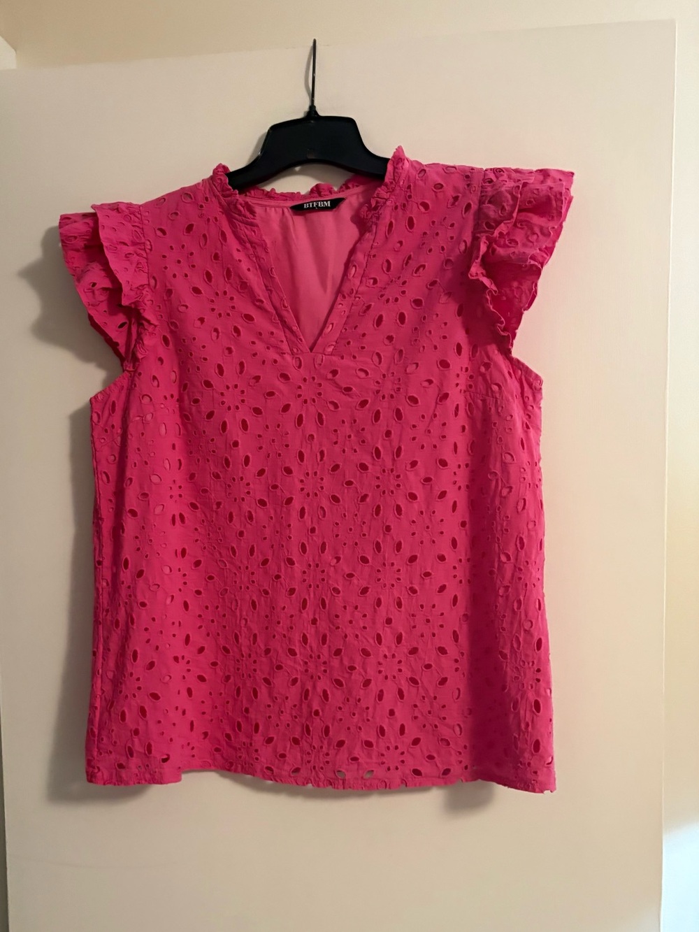 🌸 Eyelet  Blouse